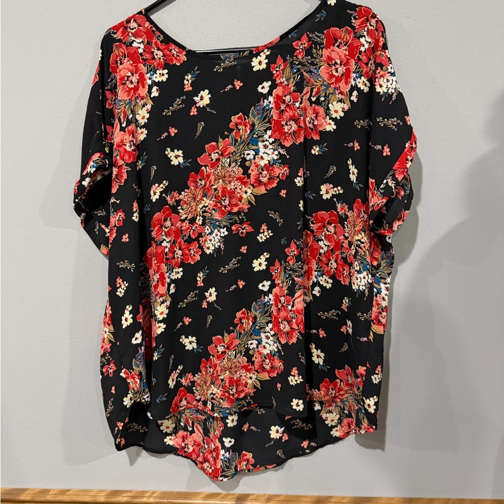 Maurices Floral Boho Top XL High-Low Hem Gold Zip
